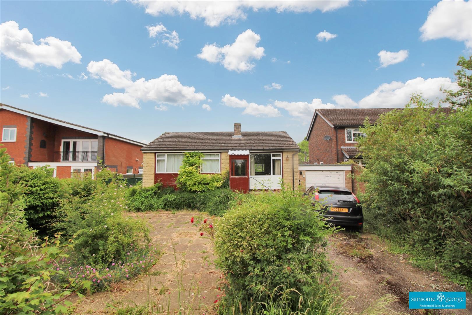 2 bed property in River Gardens, Reading